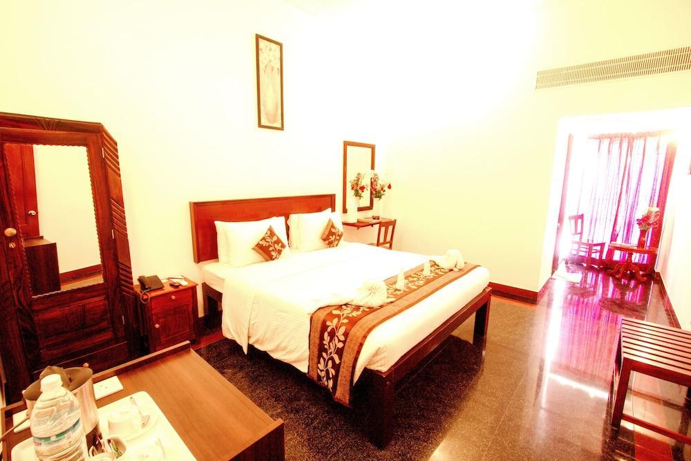 Hotel Bonsejour Pondicherry Ngoại thất bức ảnh