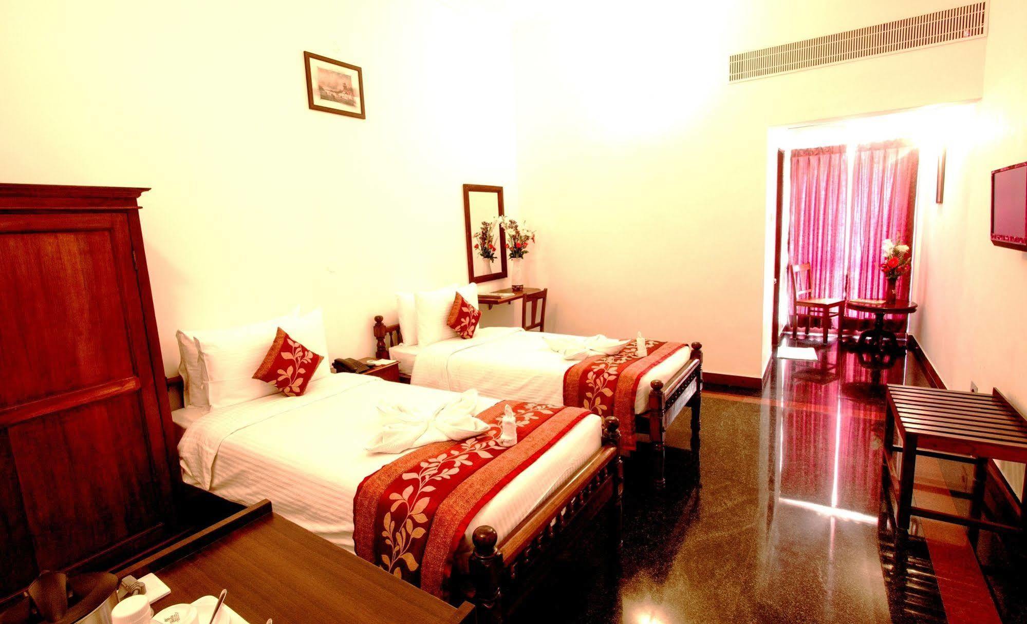 Hotel Bonsejour Pondicherry Ngoại thất bức ảnh