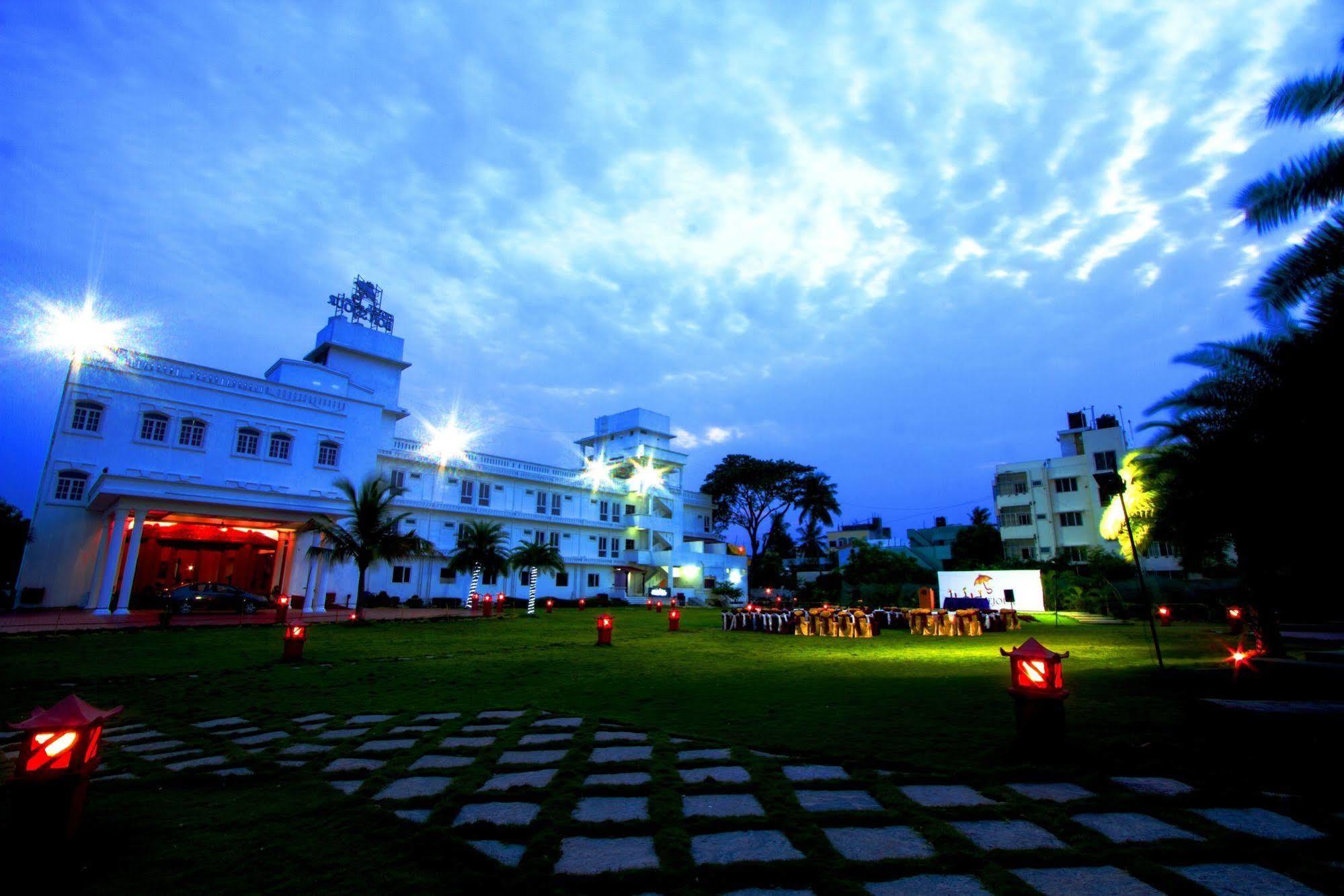 Hotel Bonsejour Pondicherry Ngoại thất bức ảnh