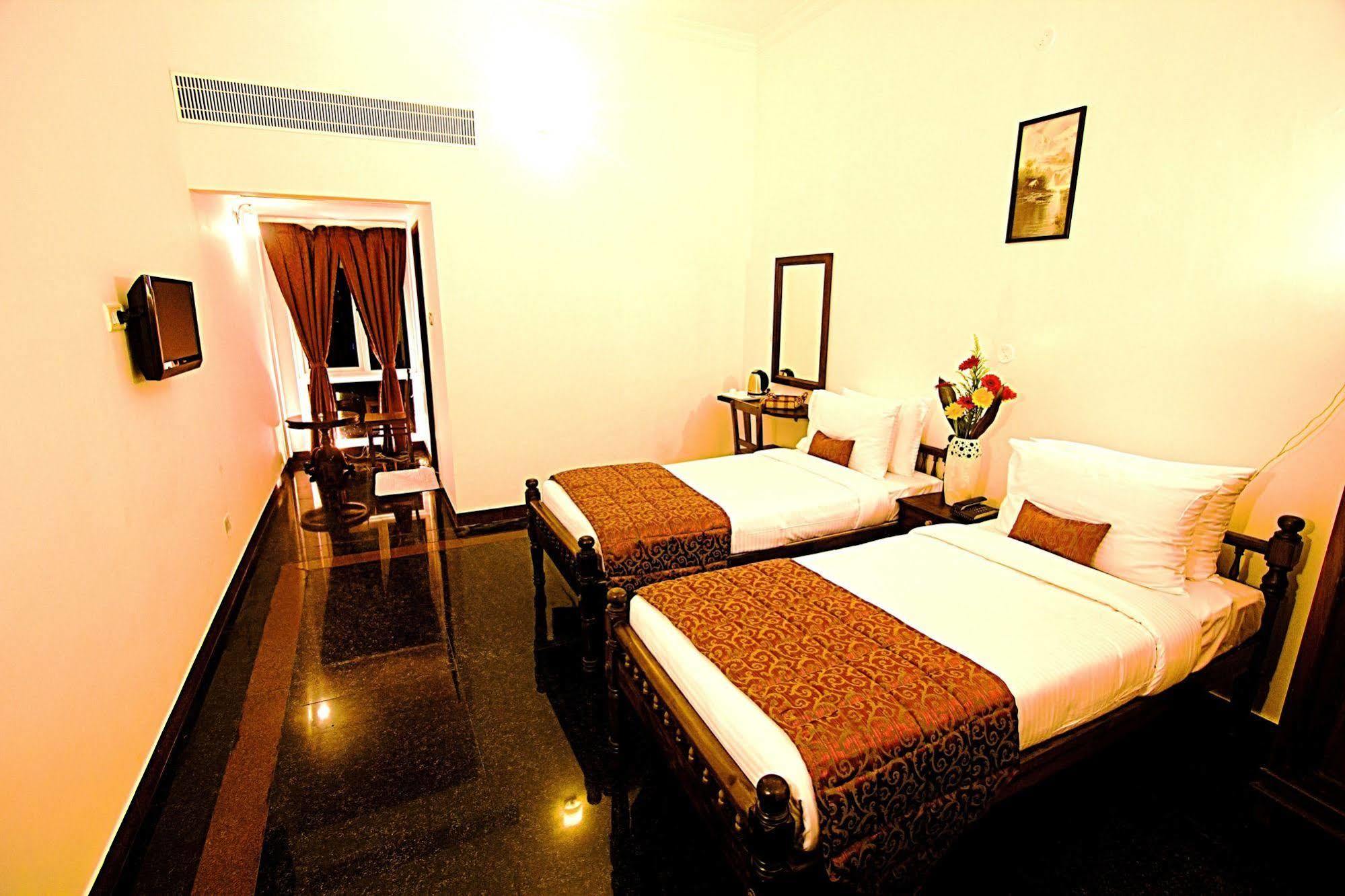 Hotel Bonsejour Pondicherry Ngoại thất bức ảnh