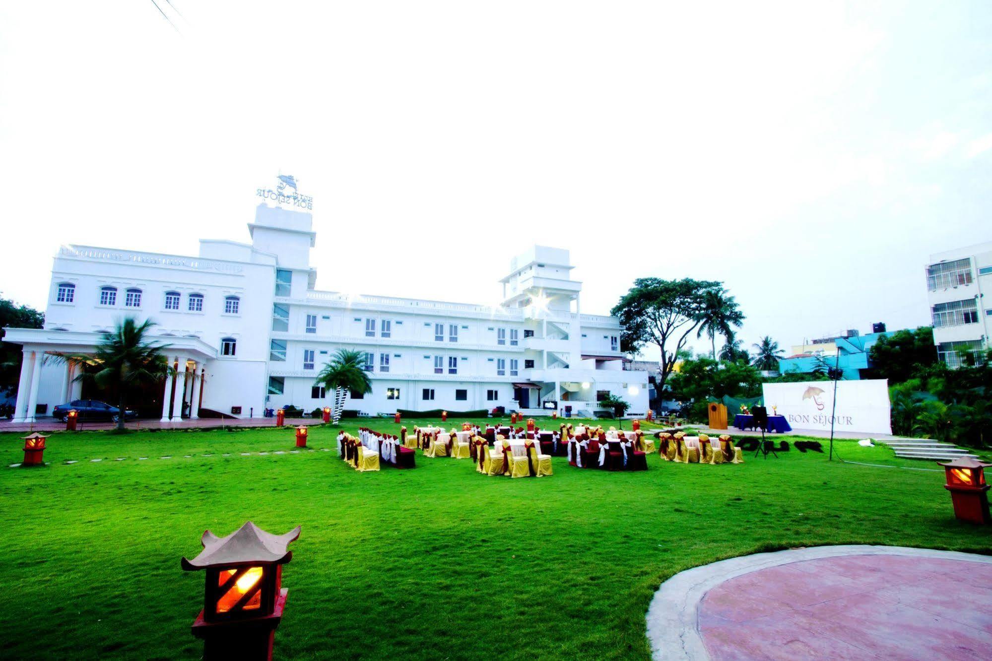 Hotel Bonsejour Pondicherry Ngoại thất bức ảnh
