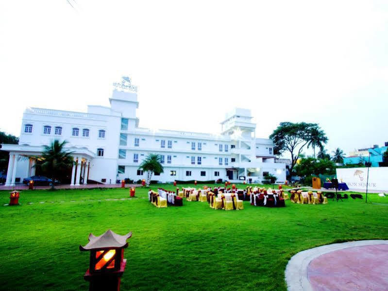 Hotel Bonsejour Pondicherry Ngoại thất bức ảnh